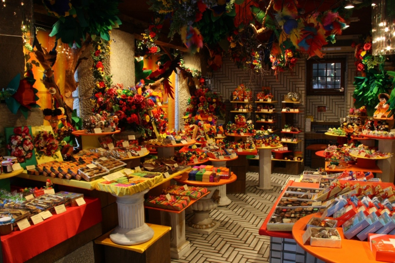 vitrine-ST ZACHARIE-min_candy_store_chocolate_shop_chocolate_switzerland-393515